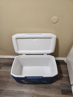 Nice cooler; the size is marked on the lid. Used condition.