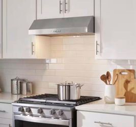 Vissani Sarela 30 in. W x 7 in. H 500CFM Convertible Under Cabinet Range Hood in Stainless Steel with LED Lights and Filter
