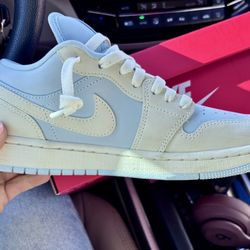 Jordan 1 Low SE Hydrogen Blue/Sail Women’s