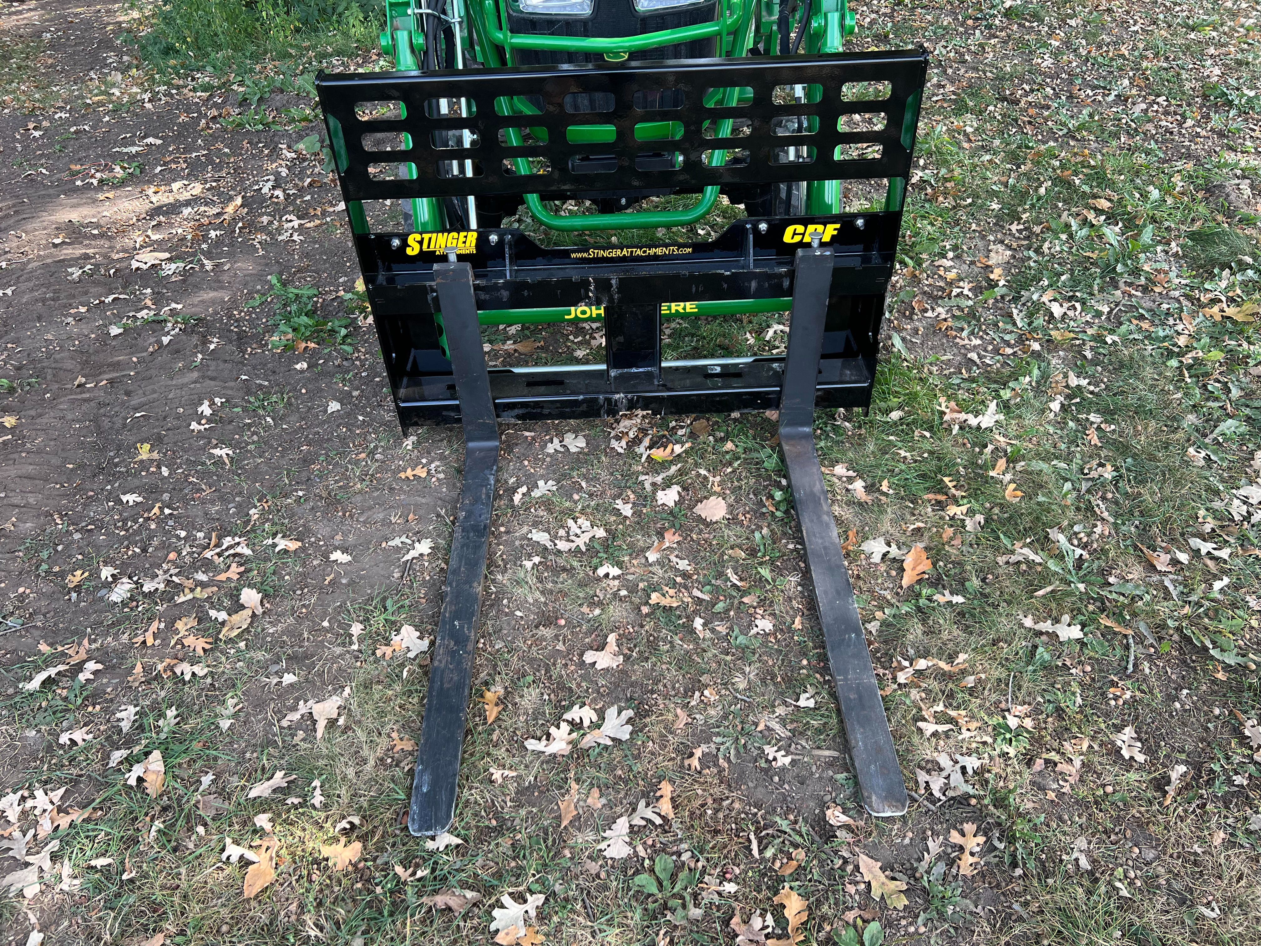 Stinger Attachments Compact Tractor Pallet Forks (CPF-48)