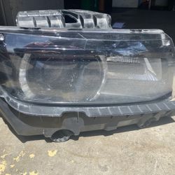 CAMARO HEADLIGHT ( Used) 