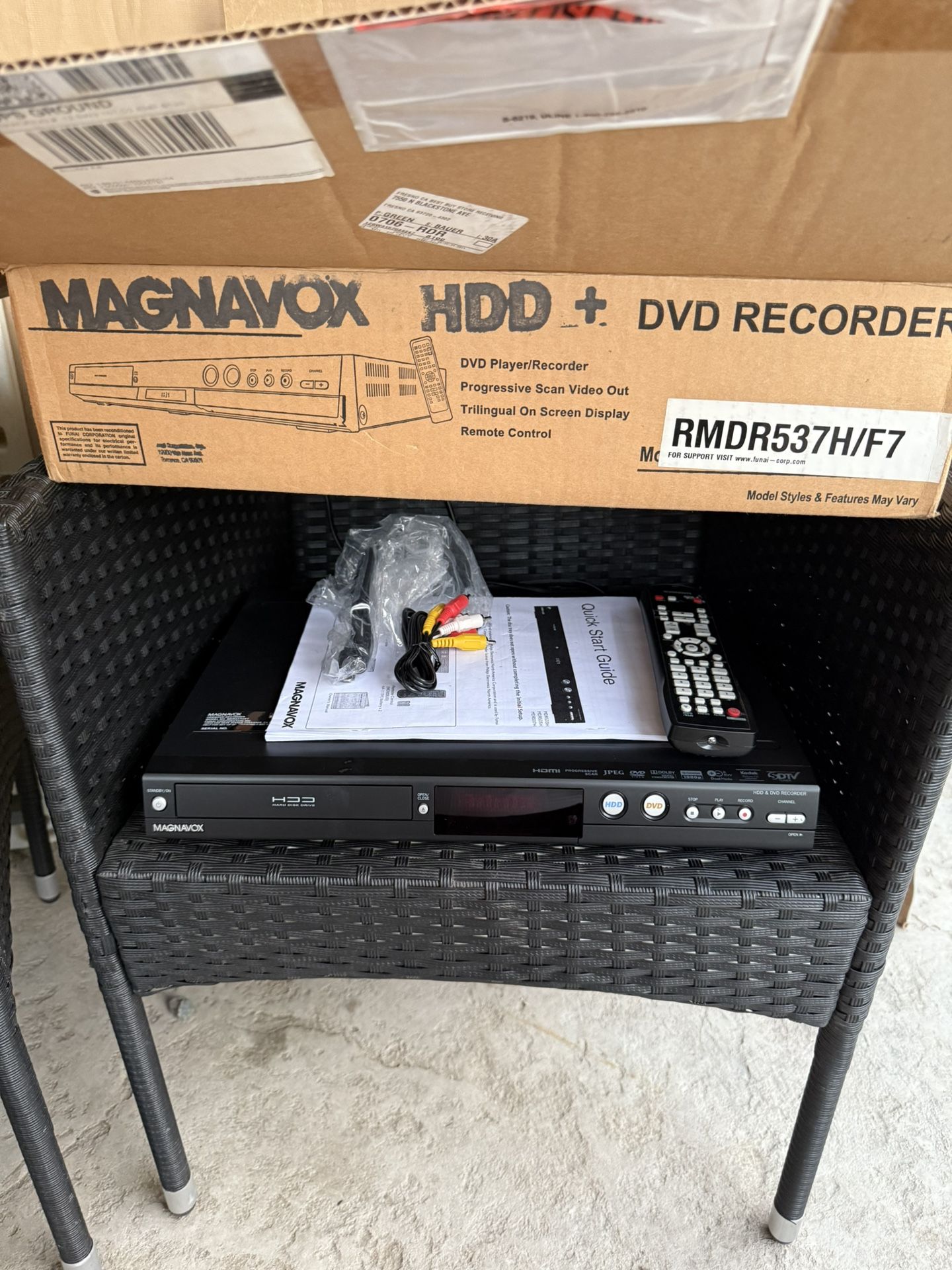 Magnavox HDD & DVD Recorder RMDR537H/F7 – w/ Remote & Box – Tested