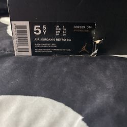 Air Jordon 9 Black/university Red Size 5.5