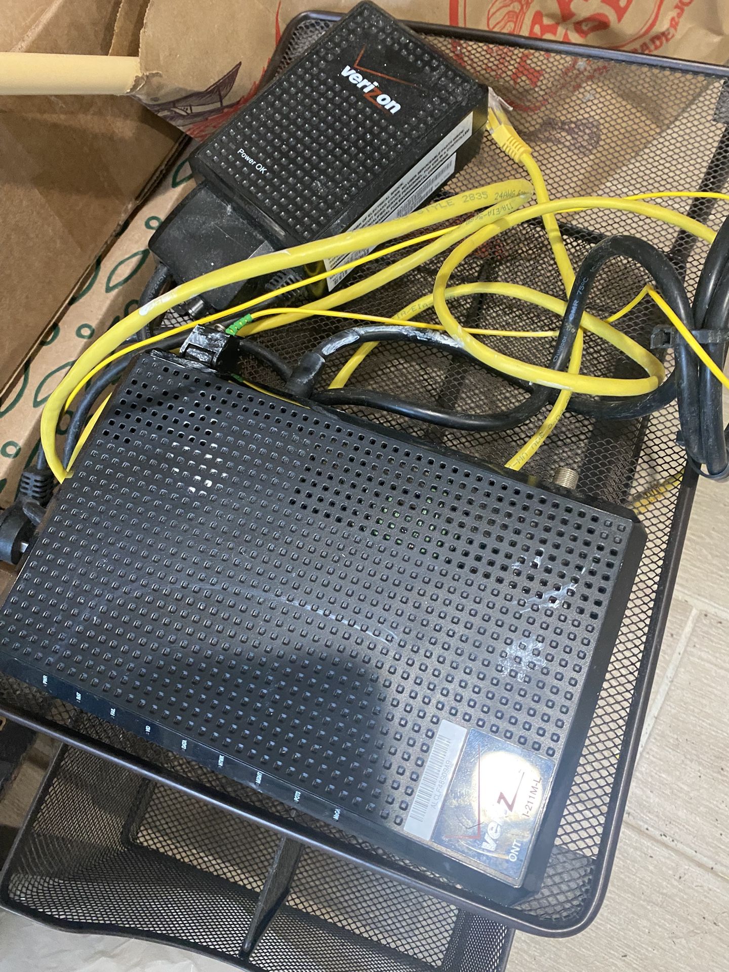 Verizon internet Set Box With Ethernet Wire