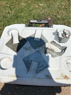 Brackets for 2x4 or 2x6
