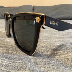 Women’s Real Versace $190 obo