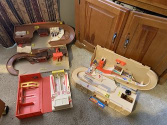 Vintage Hot Wheel Service Center - To Go Carrying Cases Late 70s