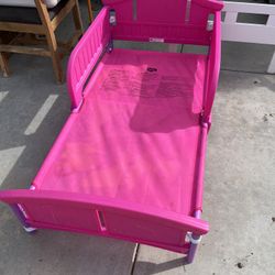 Toddler Bed $25 Mattress Available 