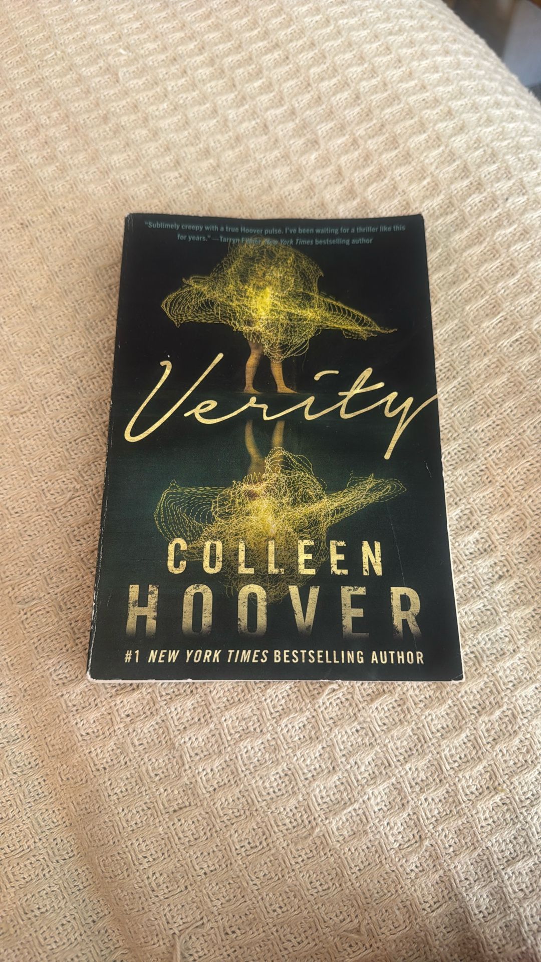 Verity by Colleen Hoover (paperback)