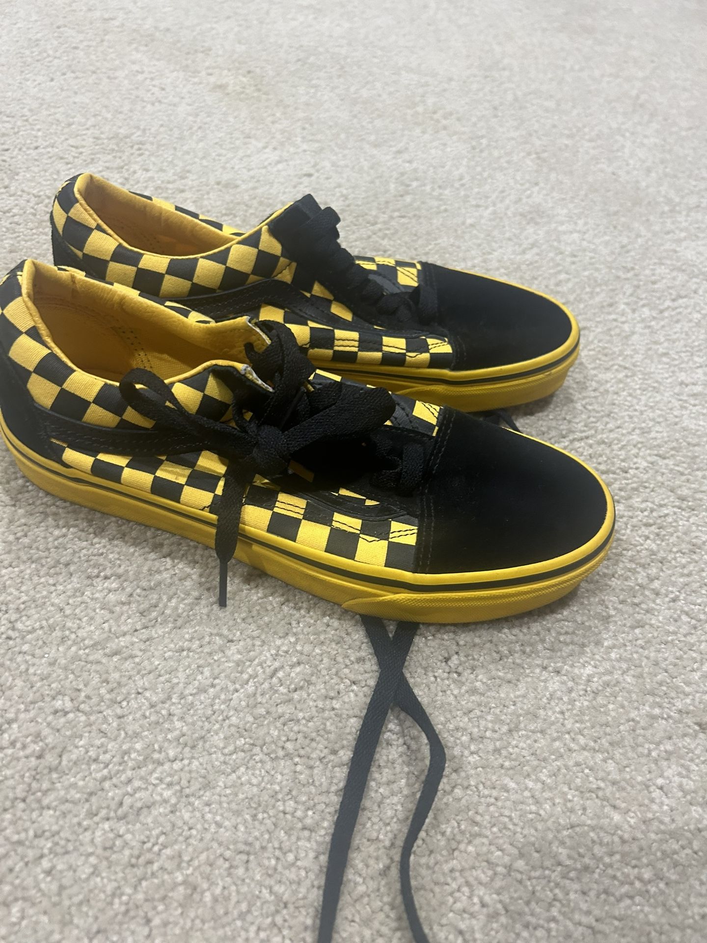Checker Mustard Van