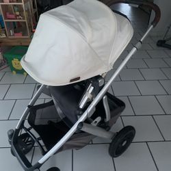 Uppababy V2 Vista Stroller