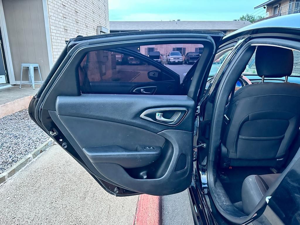 Crysler 2016 for Sale in Arlington, TX OfferUp