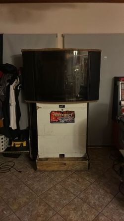 Dynamo Game cabinet *Taking offers*