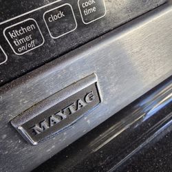 Maytag Stove, Oven Works Great