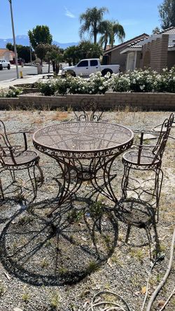 Heavy Metal Rust Table Set