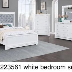 New White Bedroom 4 Pc Queen Set With Hollywood Mirror