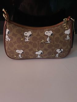 Coach x Peanuts Snoopy Signature Shoulder Bag