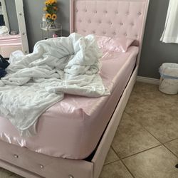 Twin Bed 