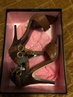 Steve Madden brown leather heel