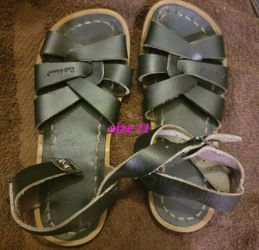 Saltwater SANDALS SIZE 11