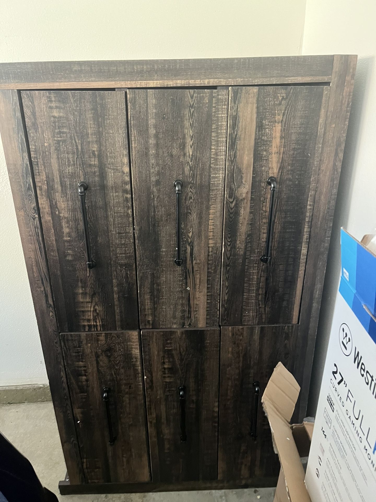 Dresser & Mirror Set