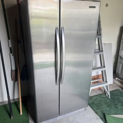 Frigidaire Refrigerator