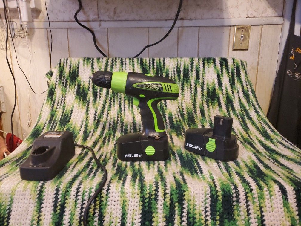 Drill Charger 2 Good Condition Batteries