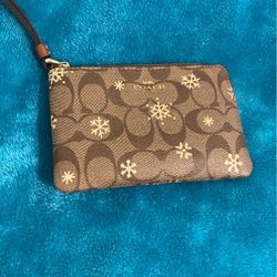 Coach 2022 Christmas Edition Wristlet Wallet