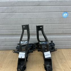 BMW X3 G01/X4 G02 ORIGINAL LEFT AND RIGHT HEADLIGHT BRACKETS 2017-2024