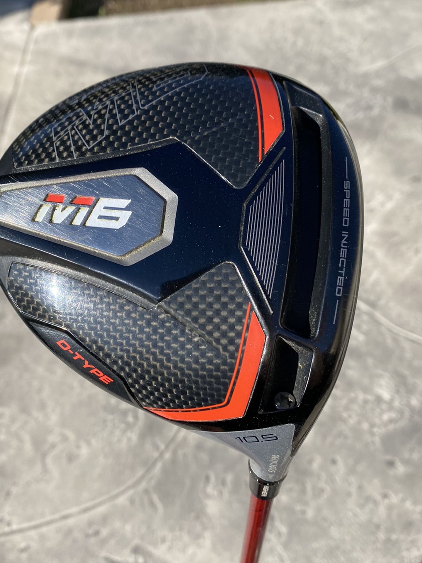 Taylormade M6 Driver D-Type Right Handed 10.5 Regular Flex Graphite Shaft