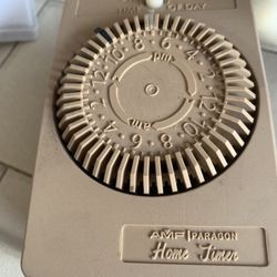 Vintage Electric Timer. Have Your Lights Come On And Off When You Want