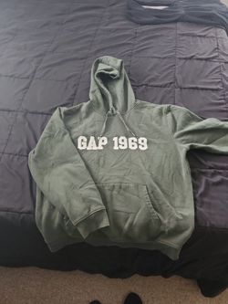 Gap hoodie in green