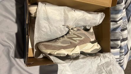 10.5 men new balances!!! Brand new