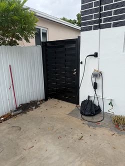 All type of custom aluminum doors rolling gates railing and fences