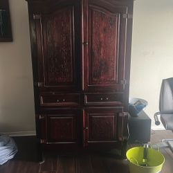Armoire Antique