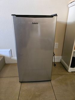 Mini fridge
