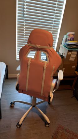 Gaming chair