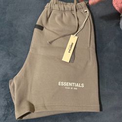 Essential Short 