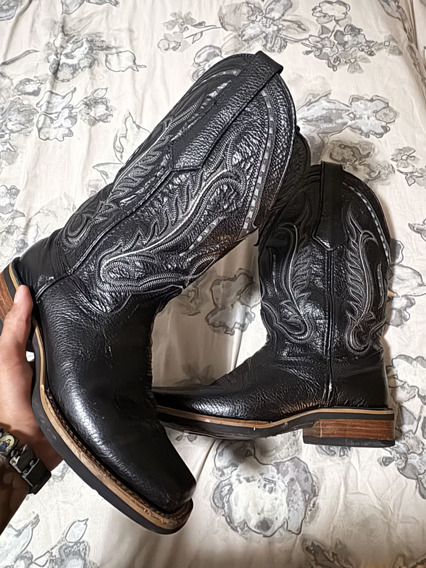 Men Black Boots Size 7M