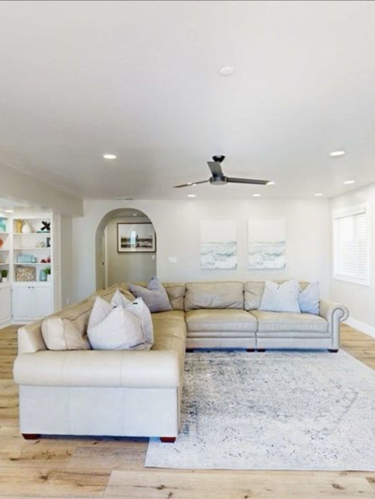 Large Bernhardt Sectional Couch