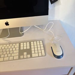 IMAC A 1418 , 8 GB Memory Intel Core i5 , 3.1 GHZ With Mouse And Keyboard 