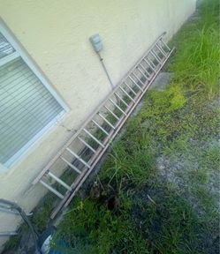 WERNER 24’ FIBERGLASS EXTENSION LADDER