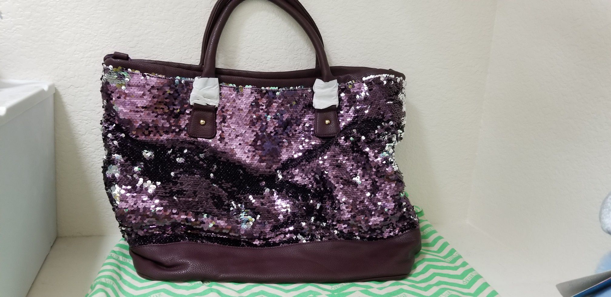 Deux Lux large purple sequin Luna tote bag for Sale in Tucson, AZ - OfferUp