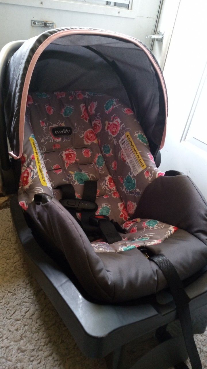 Baby Carseat New Expires 2028 $45.00