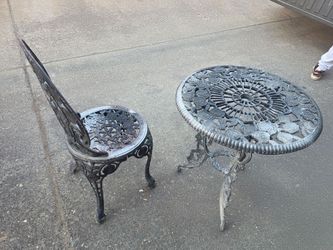 Outside table & chair
