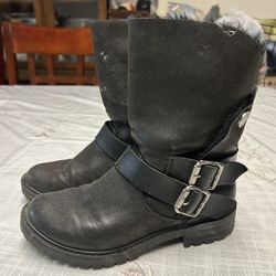 Black Mid-Calf Winter Boots - Women's Size 6