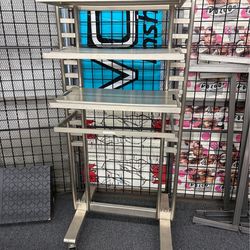 Retail metal clothing rack