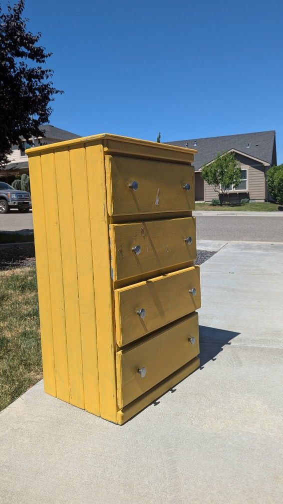 Children's dresser