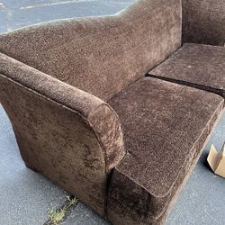 Huntington House Loveseat Sofa