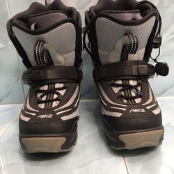 K2  Surefit  Cirque HB Clicker Step-In Snowboard Boots. Size 8.